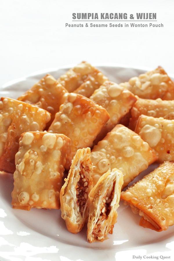 Sumpia Kacang dan Wijen - Peanut and Sesame Seeds in Wonton Pouch