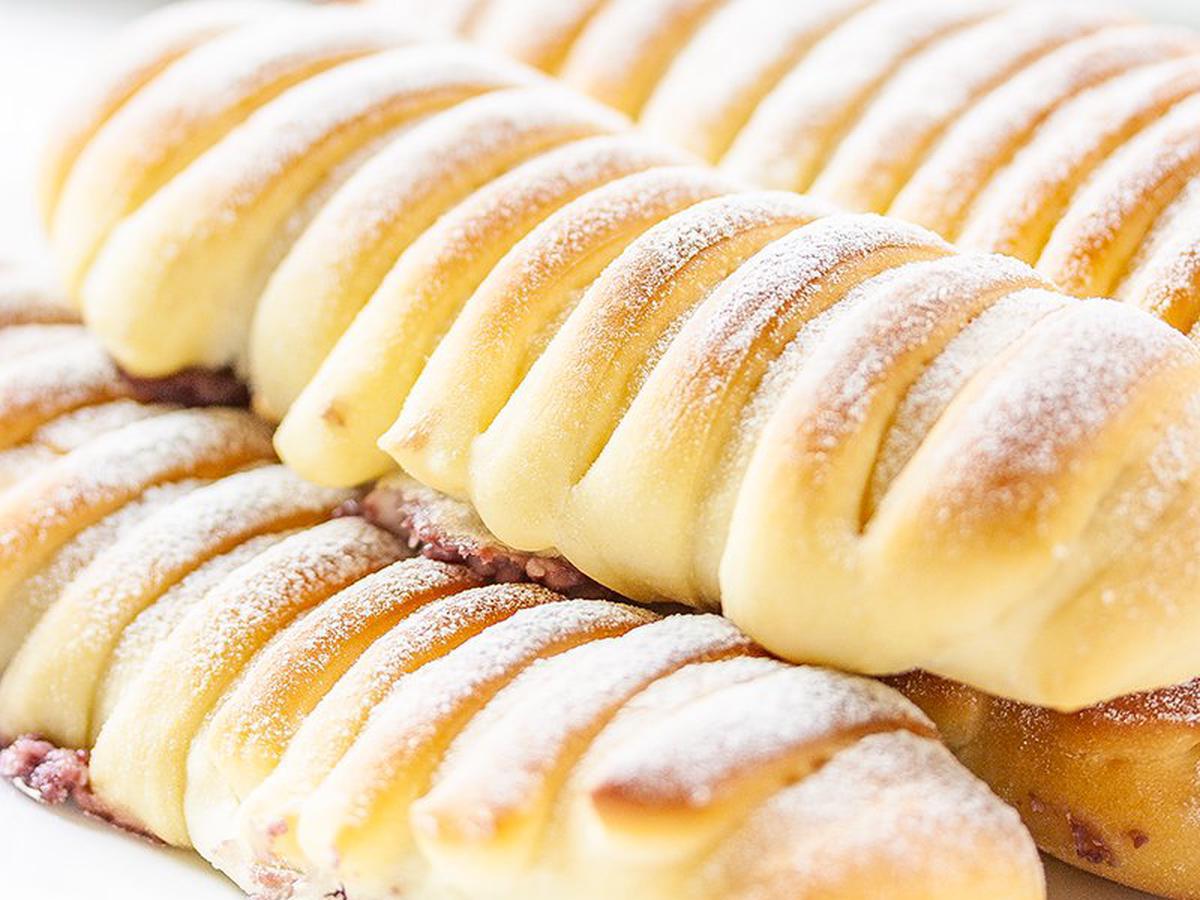 Cream Cheese & Berries Jam Bread Rolls | Daily Cooking Quest