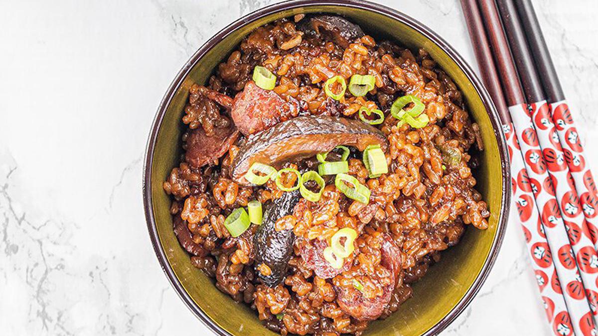 Chinese Savoury Sticky Rice - The Foodie Takes Flight